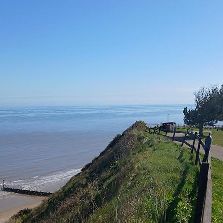 Ocean View 95 Hotel Trimingham Екстериор снимка
