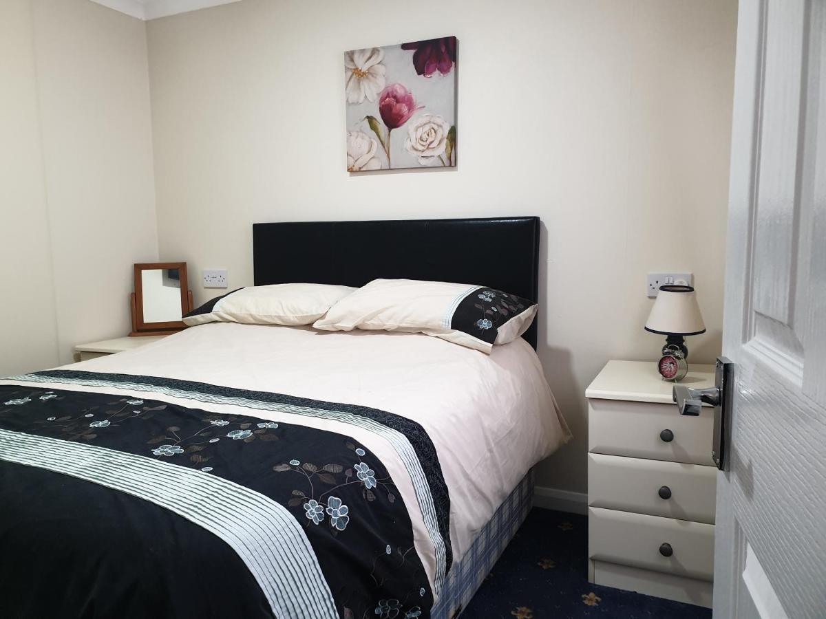 Ocean View 95 Hotel Trimingham Екстериор снимка