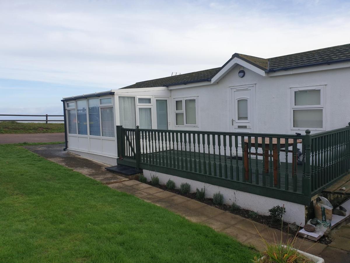 Ocean View 95 Hotel Trimingham Екстериор снимка